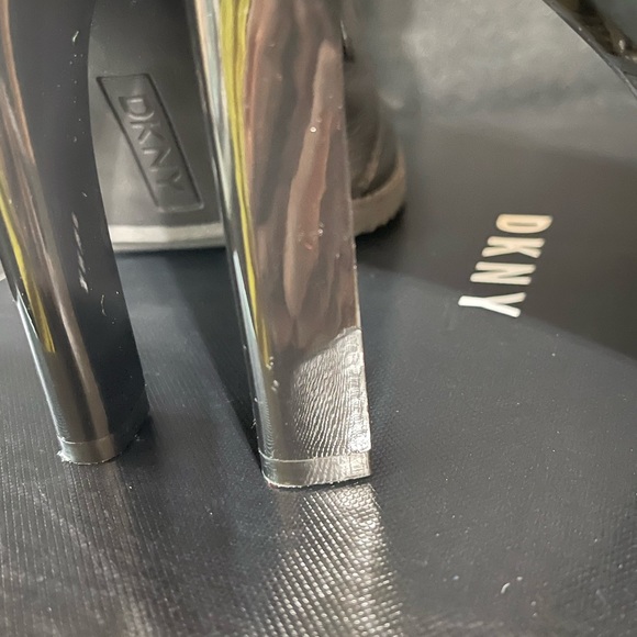 Like new DKNY Blake Sandal / bootie sz. 7 - Picture 7 of 7